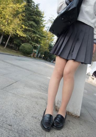 善良的女秘书的目的在线_超清高清完整版